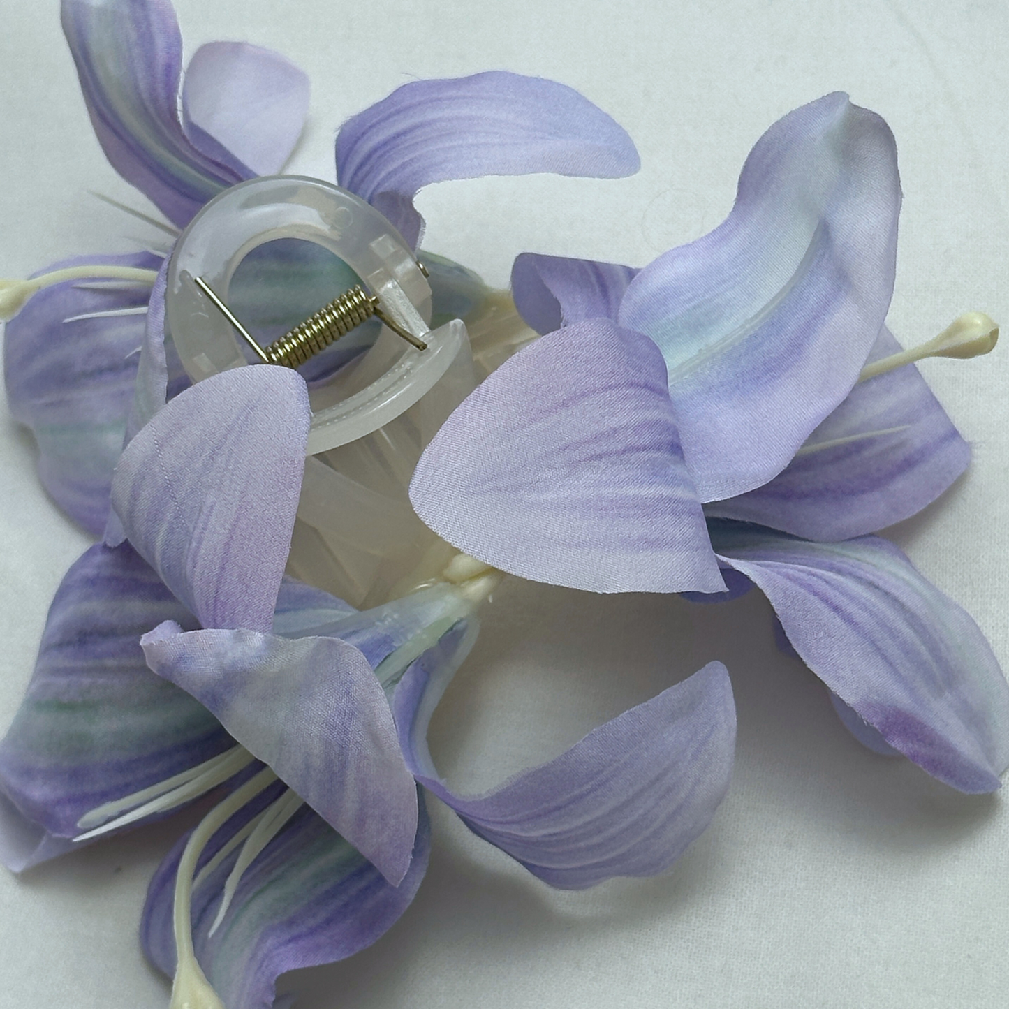 Lily Clip
