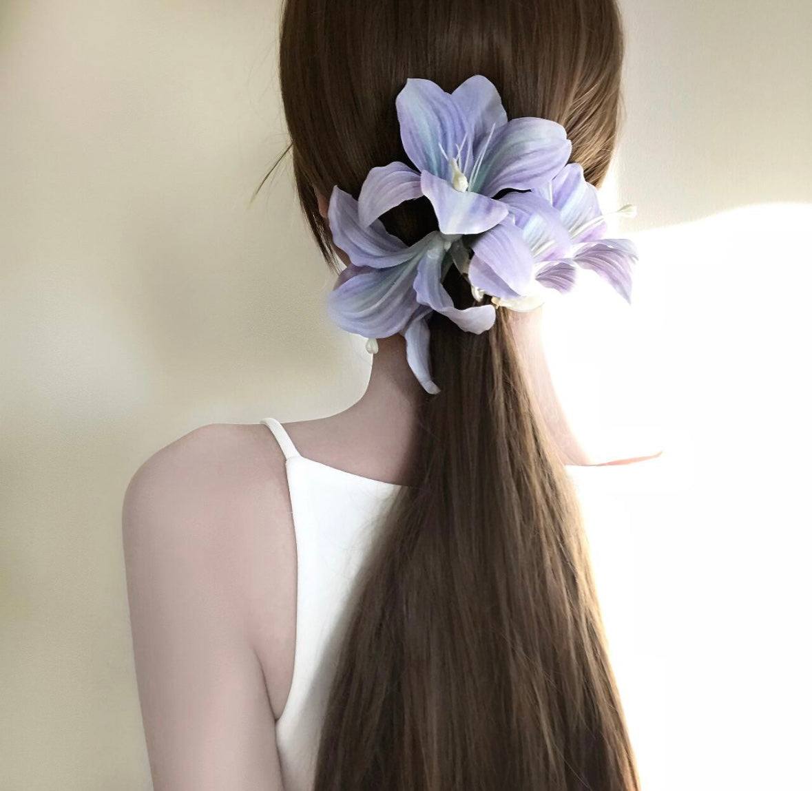 Lily Clip